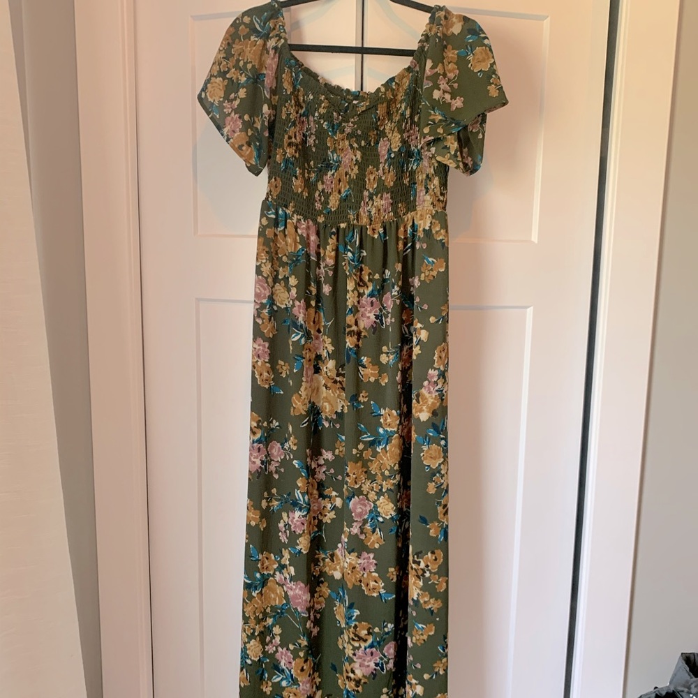 Off the shoulder Maxi Dress